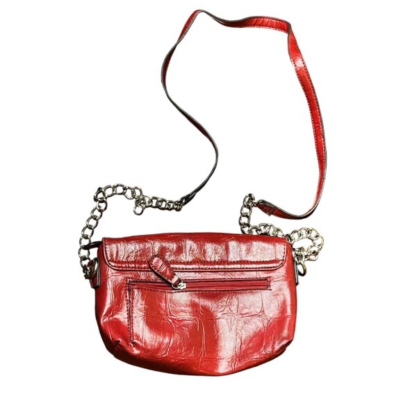 Kim Rogers Red Faux Leather Crossbody Bag With Chain Strap & Silver Hardware - Picture 2 of 4